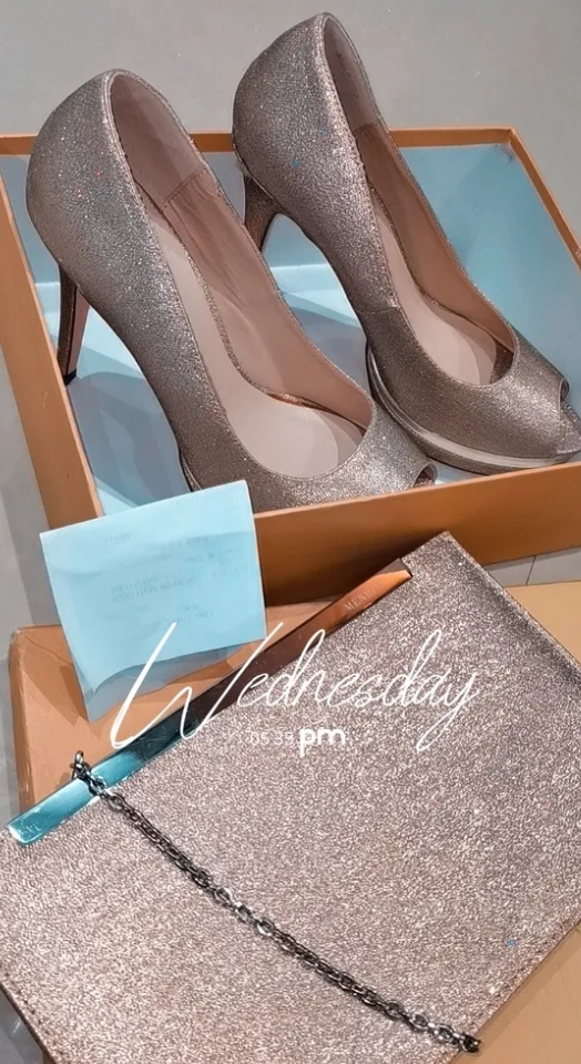 حذاء نسائي ماركة مع الجنطة