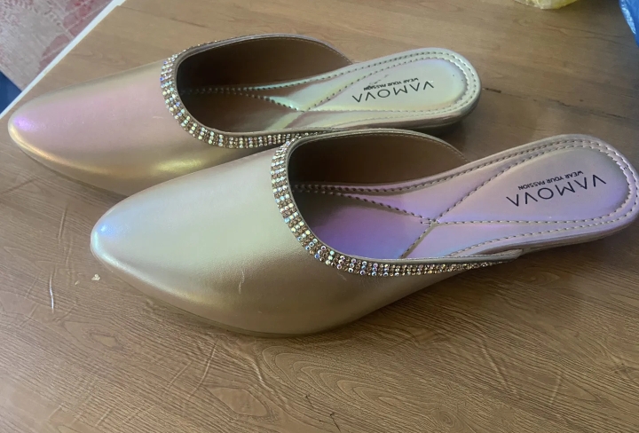 نعال جديدة ماركة قوية