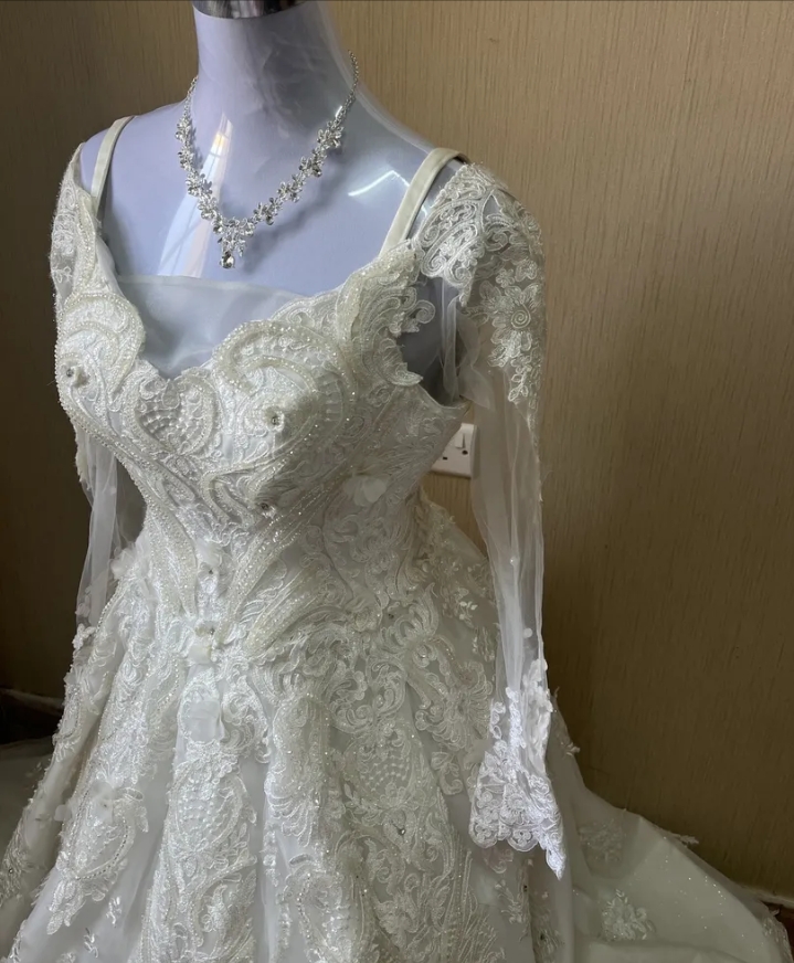 فستان زفاف عروس للإيجار