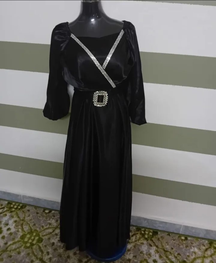 فستان اعراس للبيع