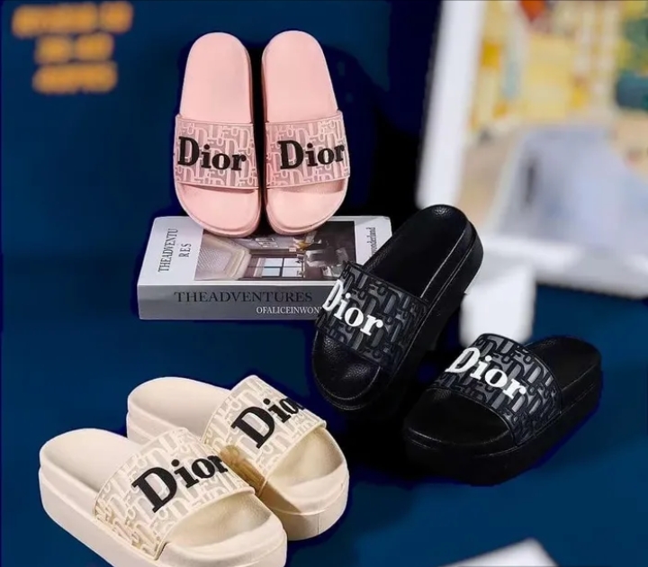 نعال نسائي مقاس 38