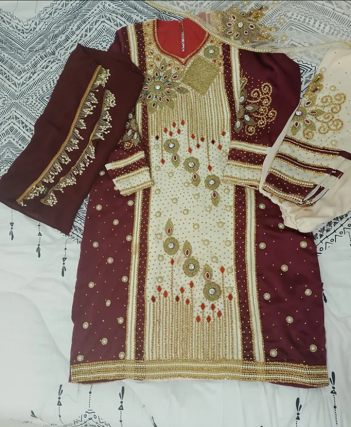 لبسه عمانيه للبيع