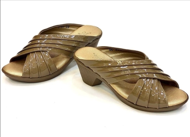 أحذية جيلان الطبيه و الانيقه