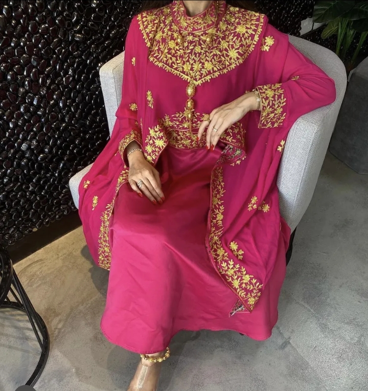 لبس عيد للبيع قماس 56