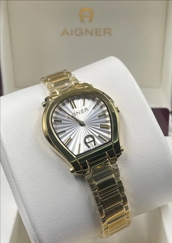 ساعة إجنر نسائي 2023