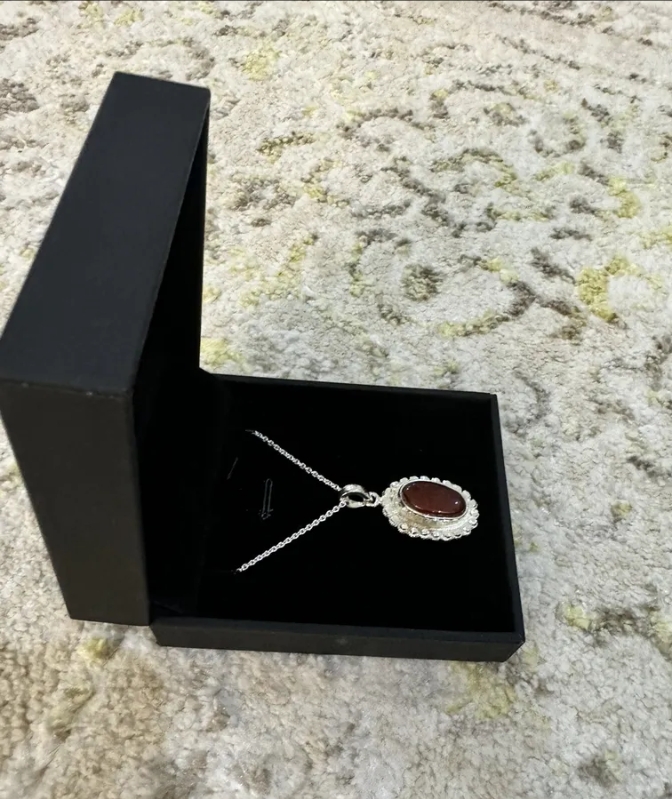 فضه بحجر طبيعي عقيق