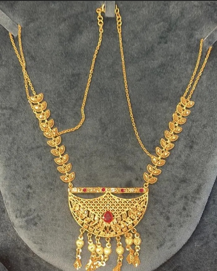 عقد فضه خالص مطلي بالذهب