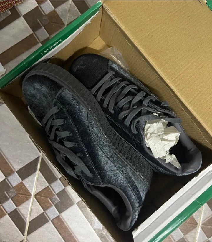 للبيع حذاء بوما الاصلي