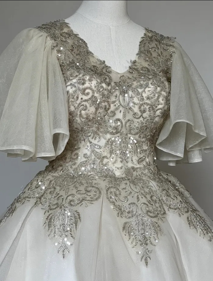 فستان زفاف للبيع