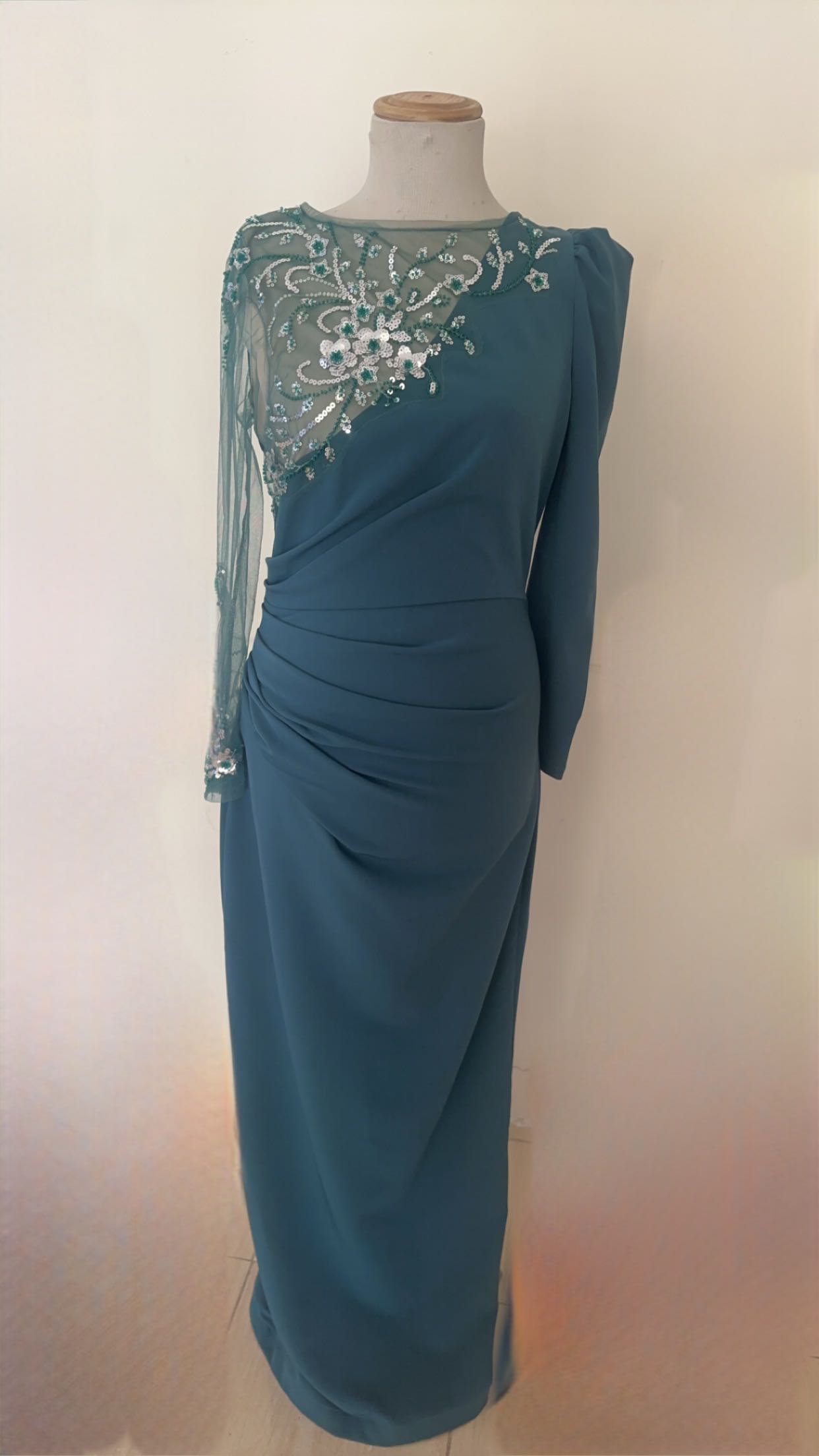 بيع فستان  سهرة