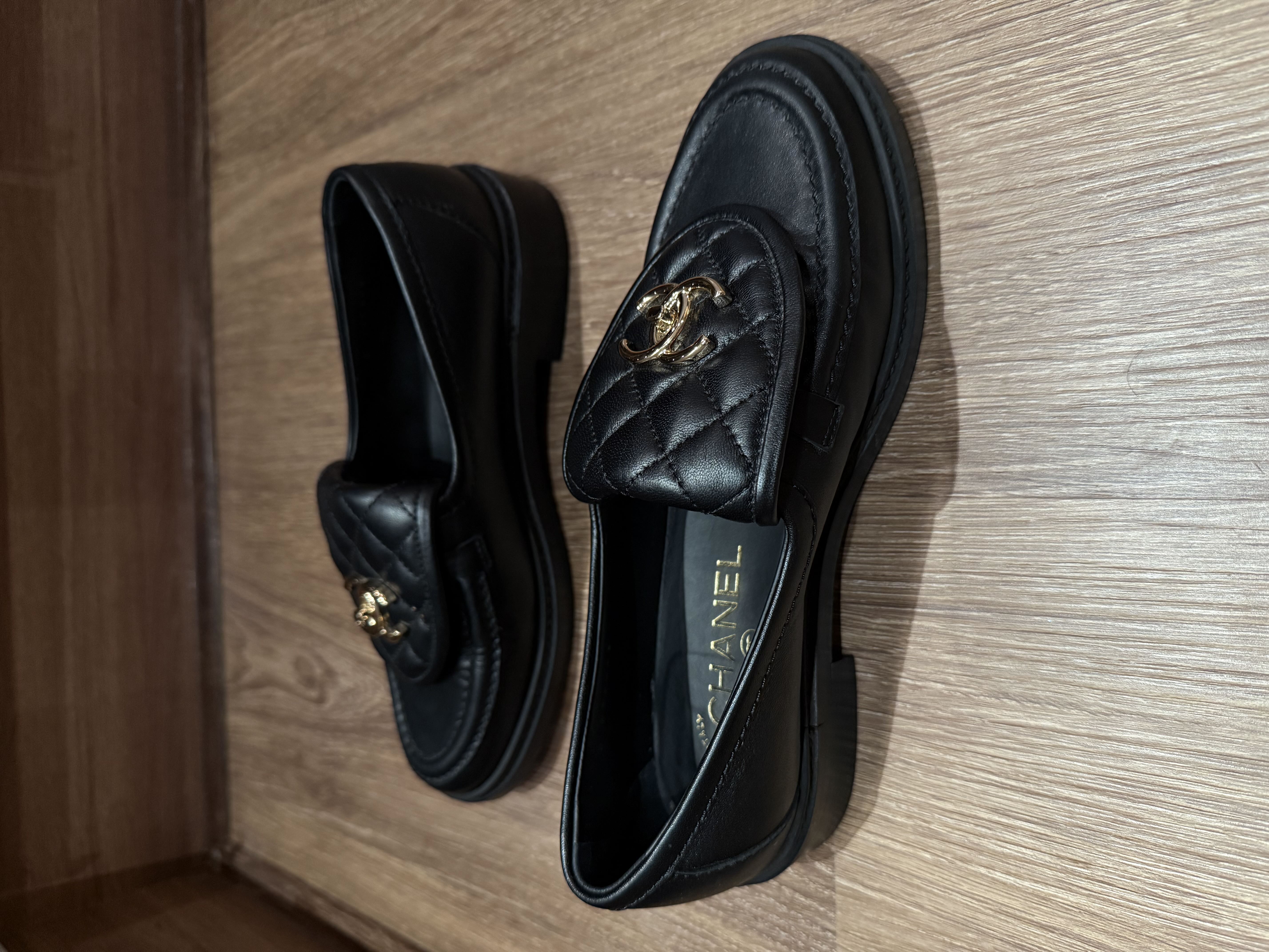 شانيل لوفرز مقاس ٣٧