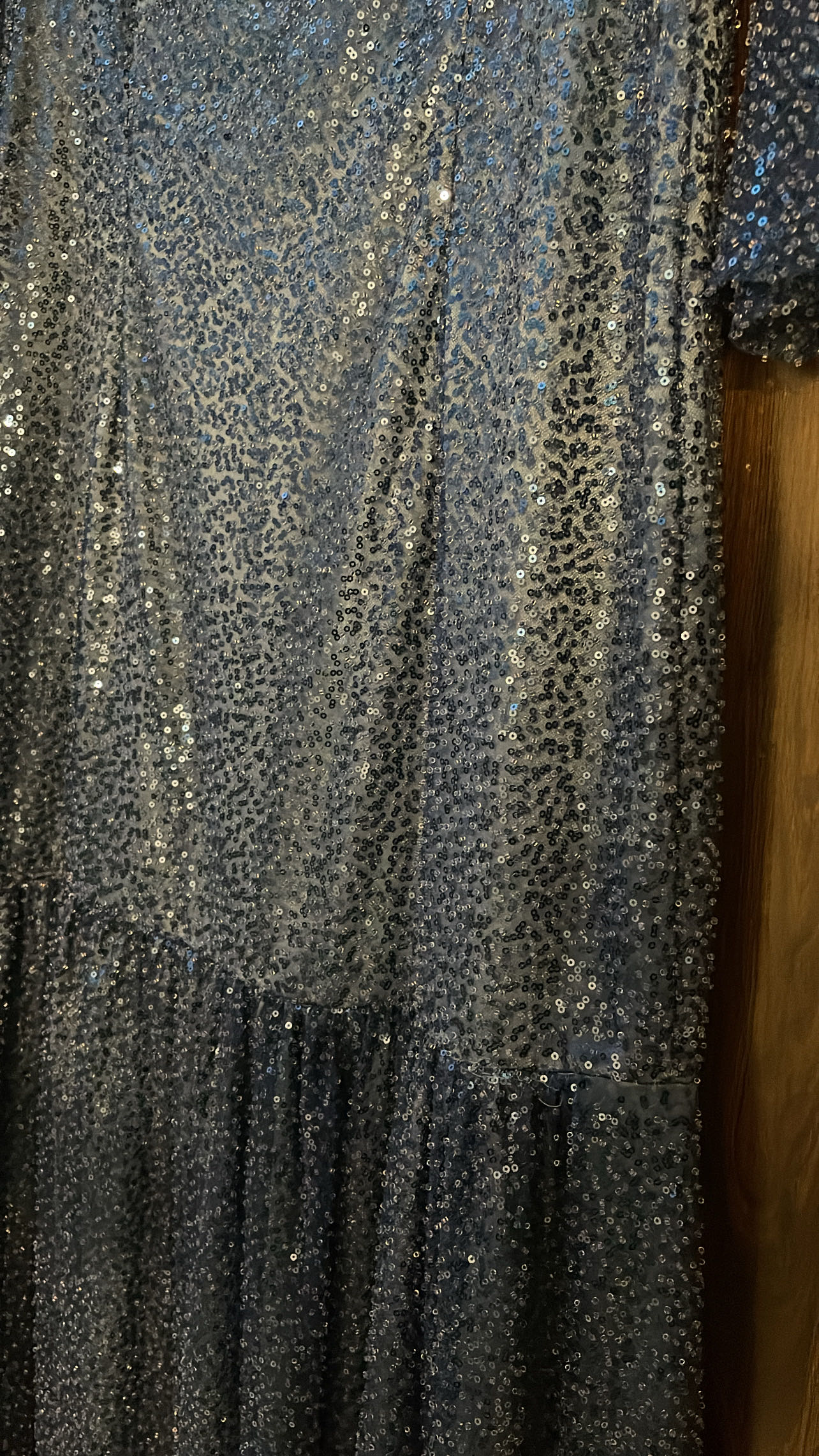 فستان تفصيل عند خيط وابره