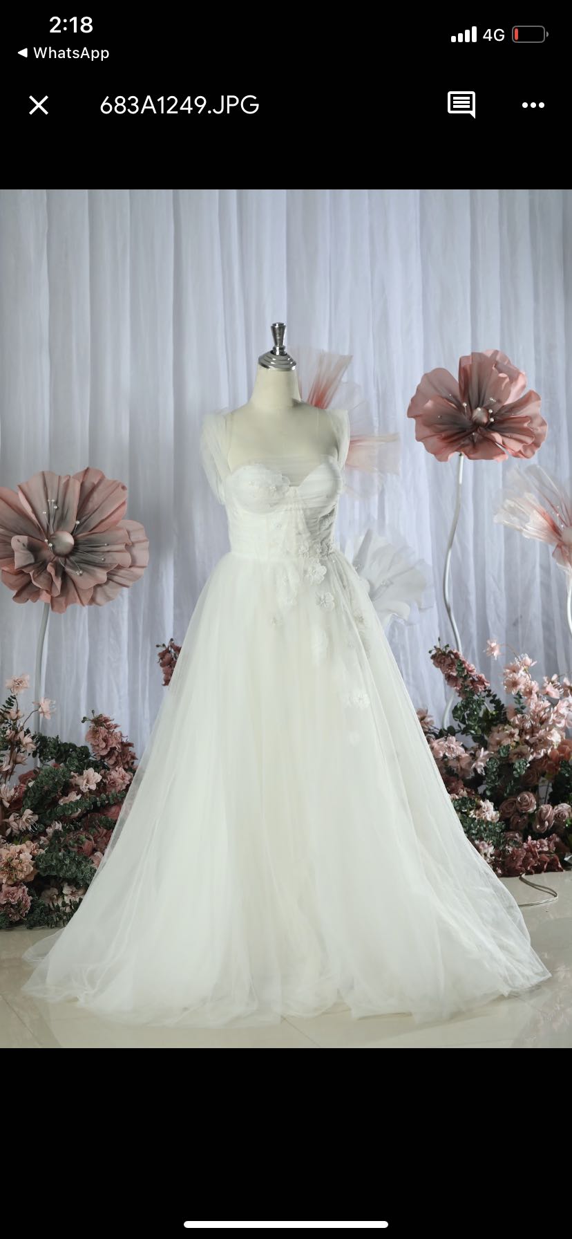 فستان عروسة