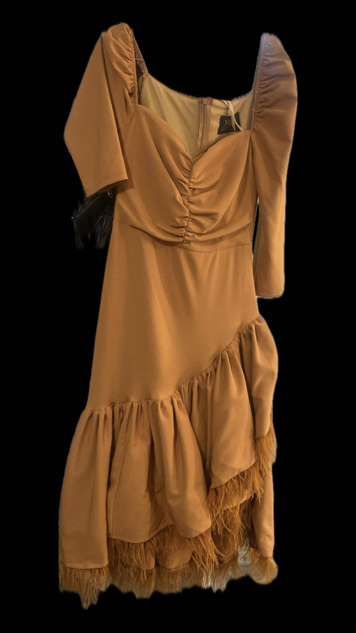 المصمم( محمد حمادة) ببيعه على30