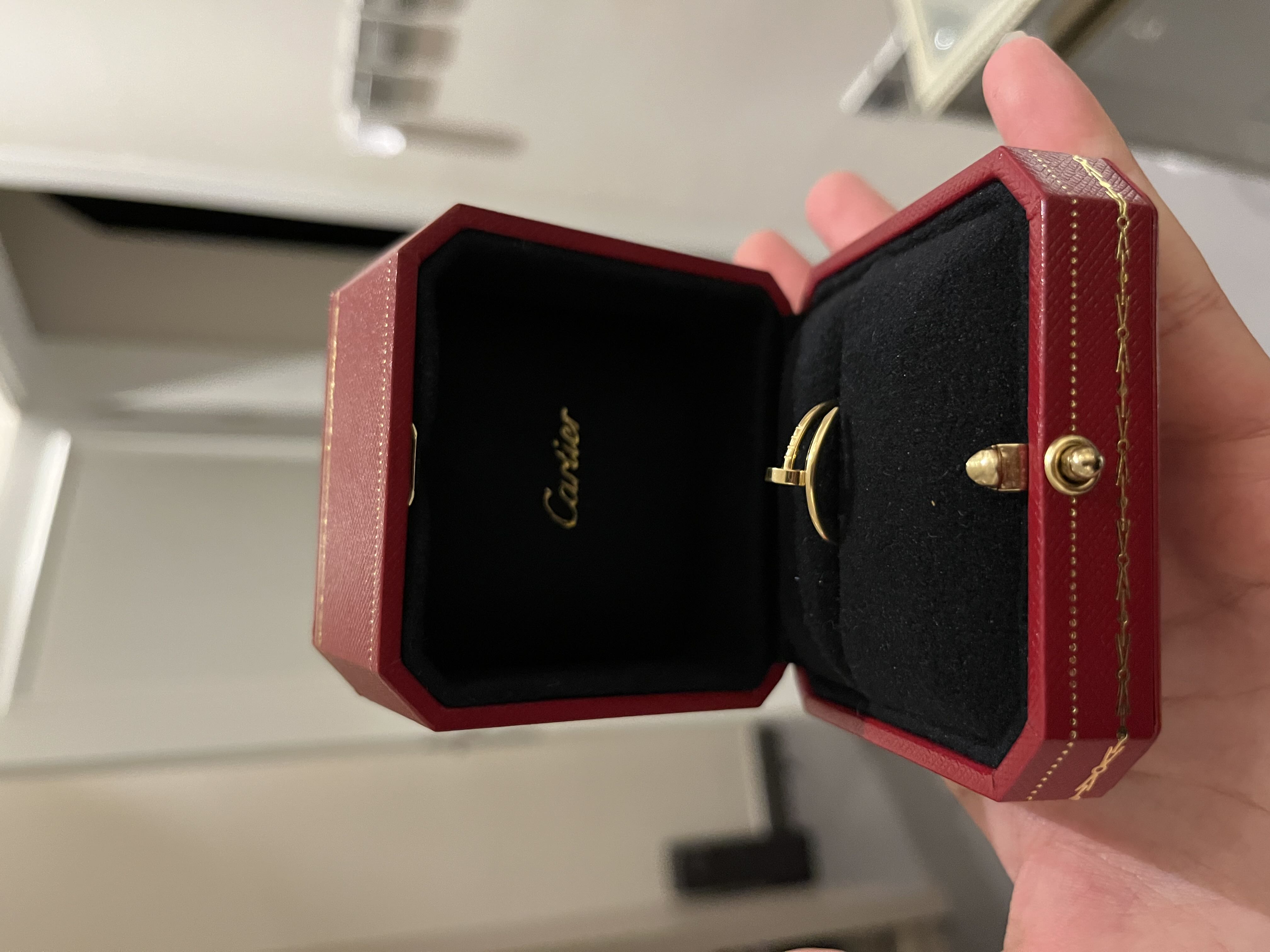 خاتم كارتييه juste en clou