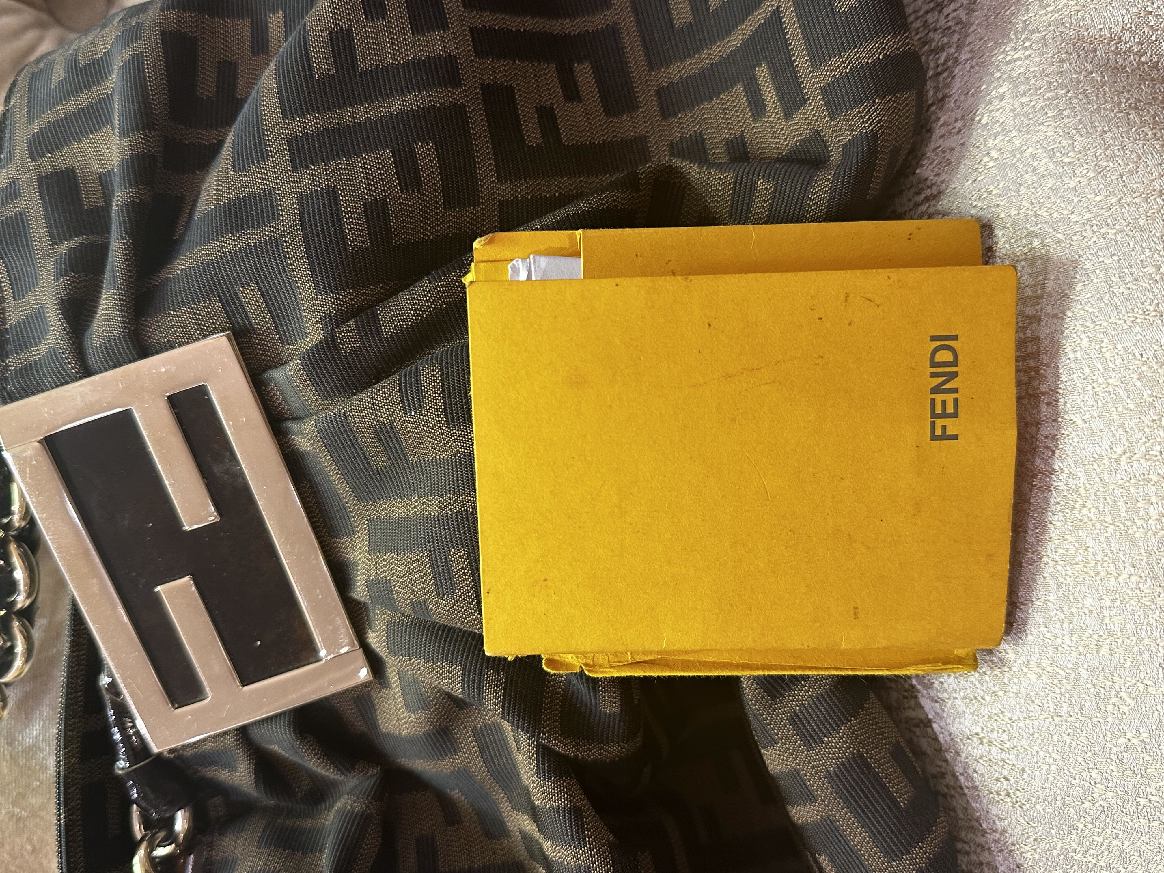 شنطة فندي فنتج