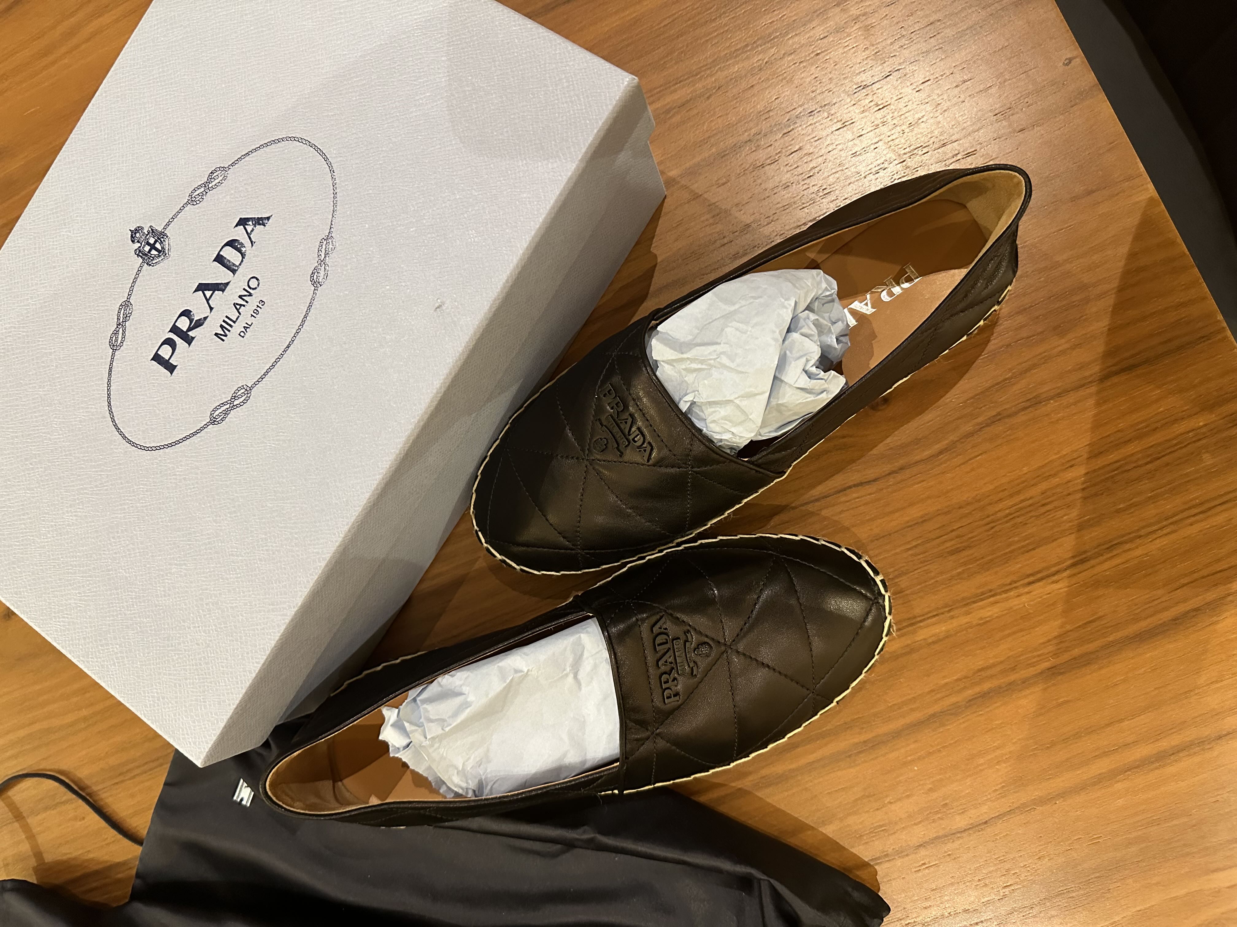 شوز برادا 39