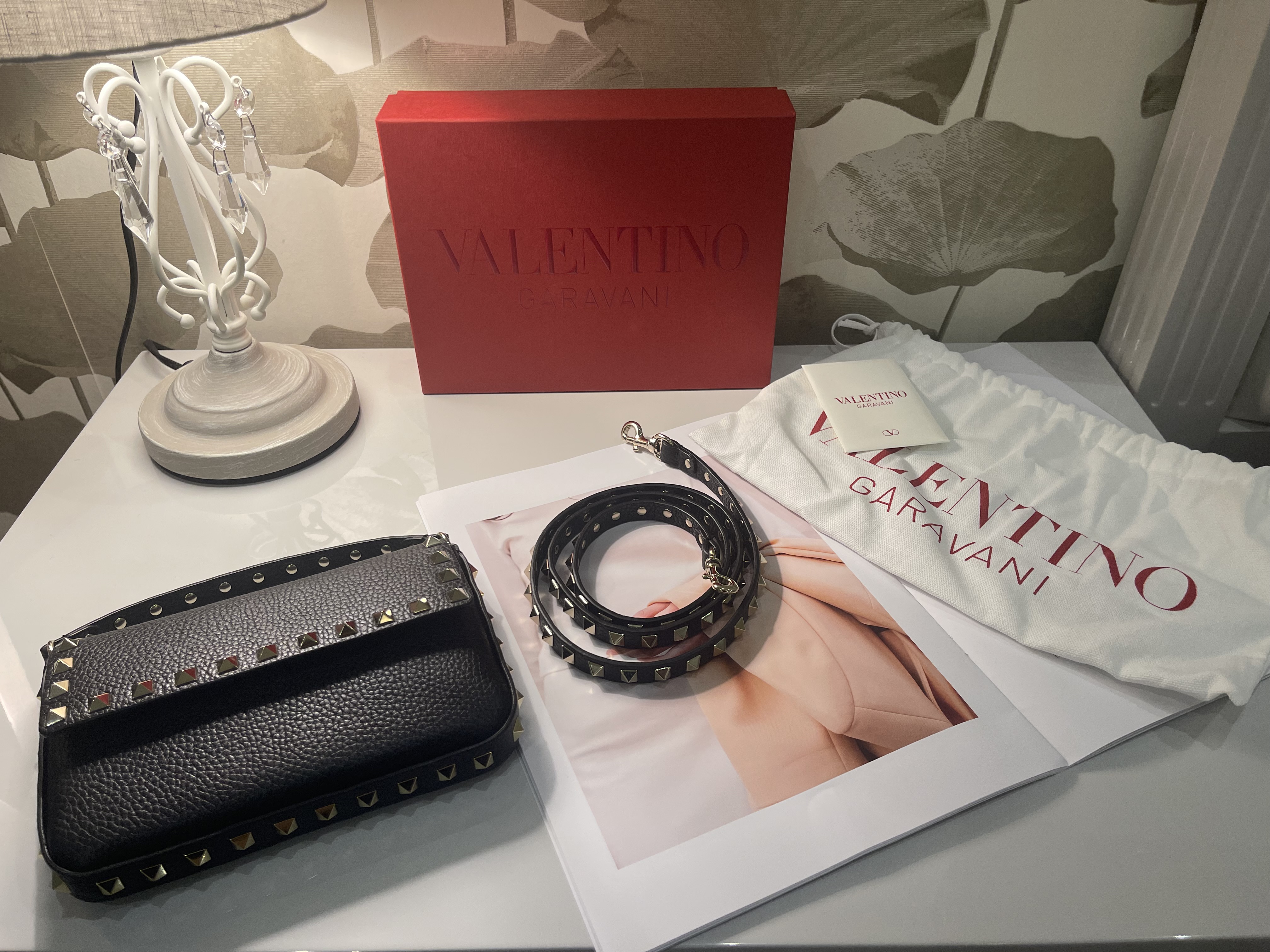 شنطه فالنتينو الاصليه