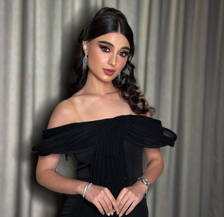 صنع بكل حب 🖤💄💅