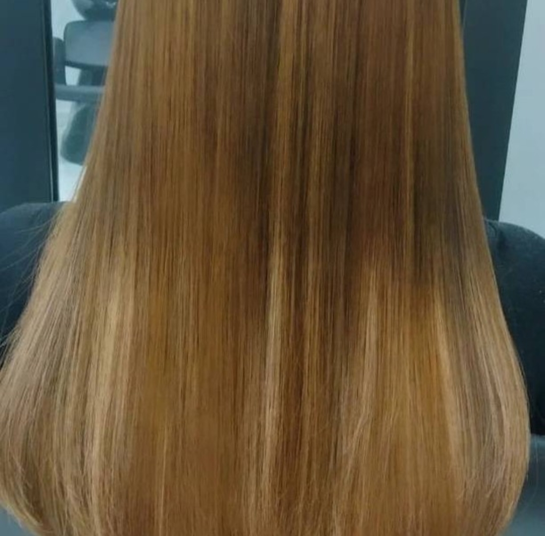 "شعرك لامع وناعم بعدي 💖"