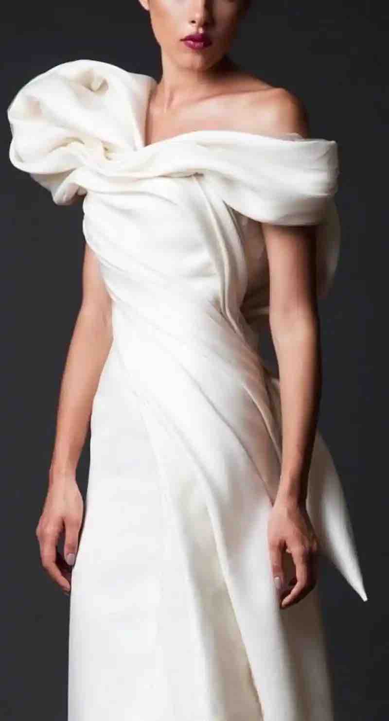 فستان جديد عروس