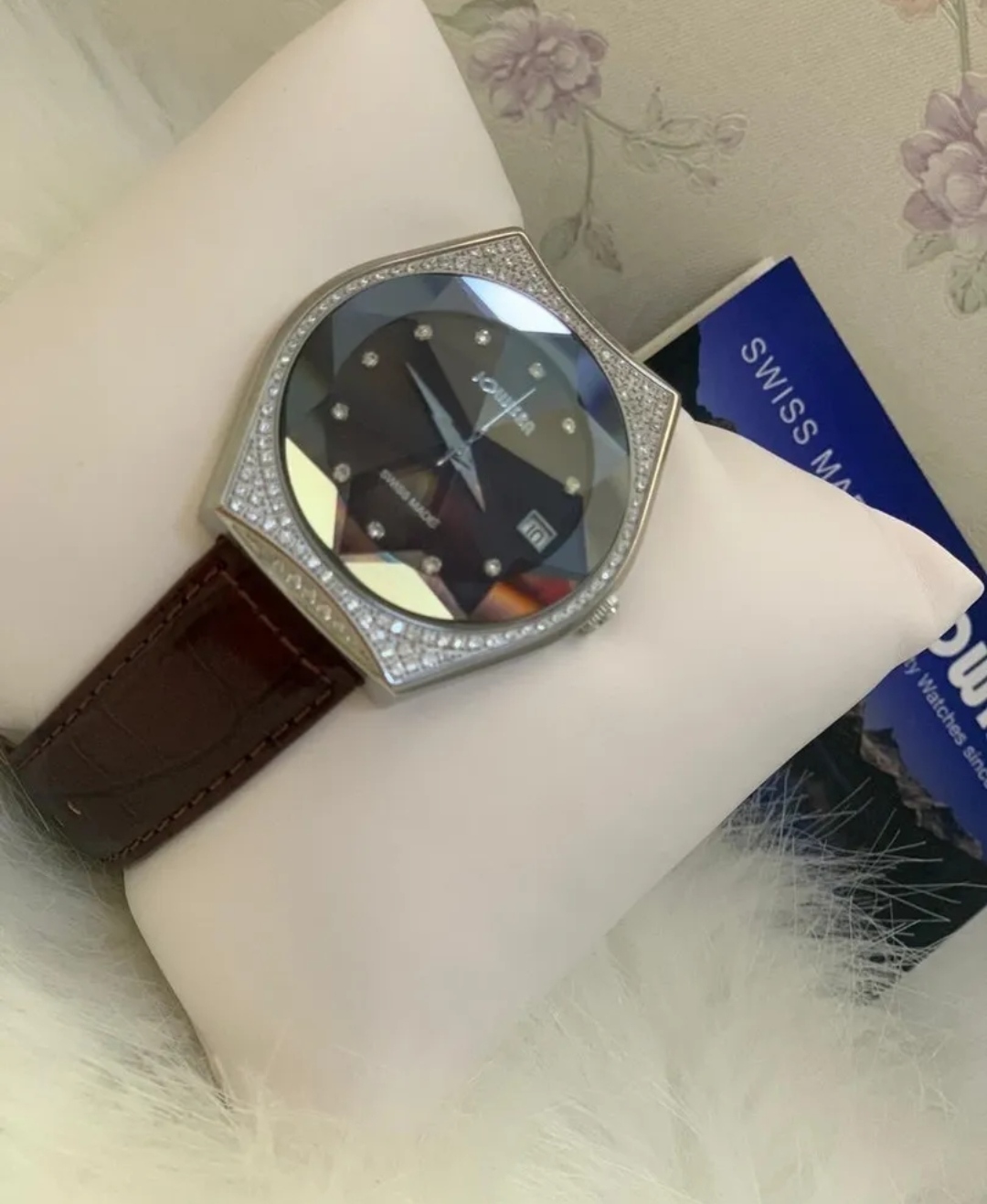 ساعه نسائية