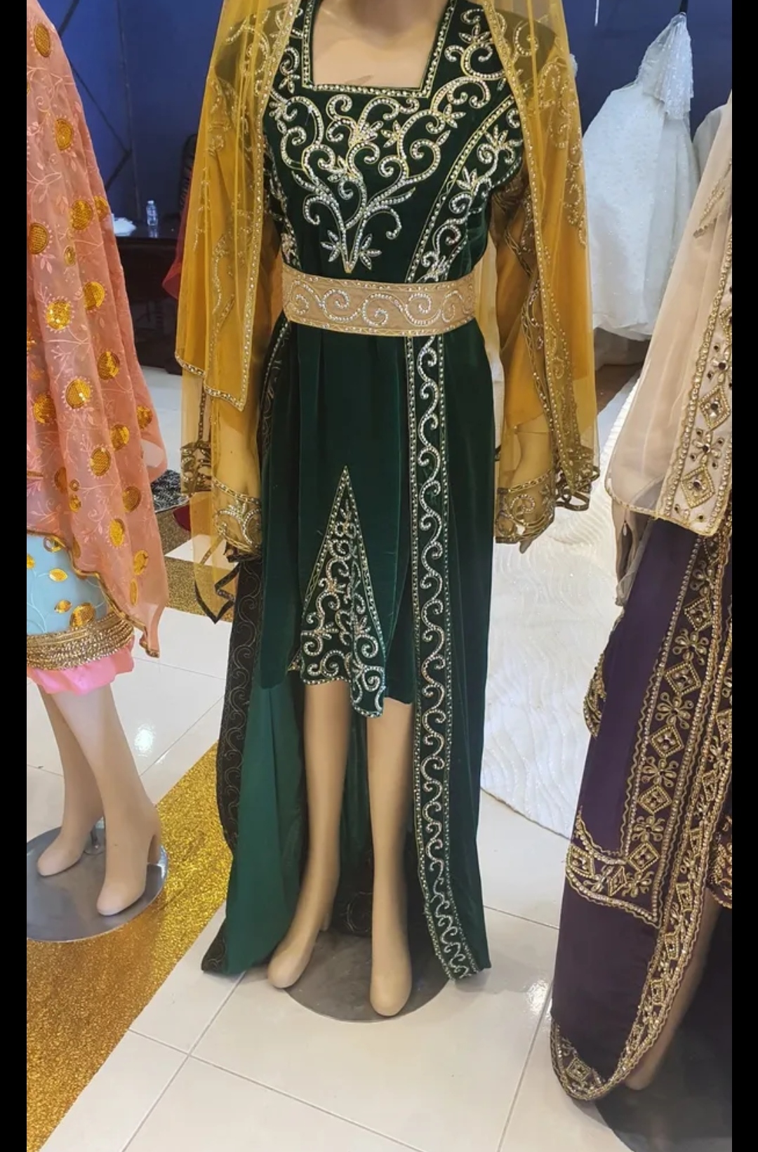 للبيع زي جميل