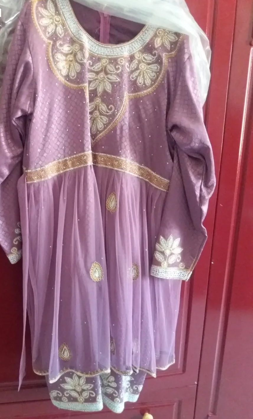 لبسةعماني تقليدي مستعمل للبيع