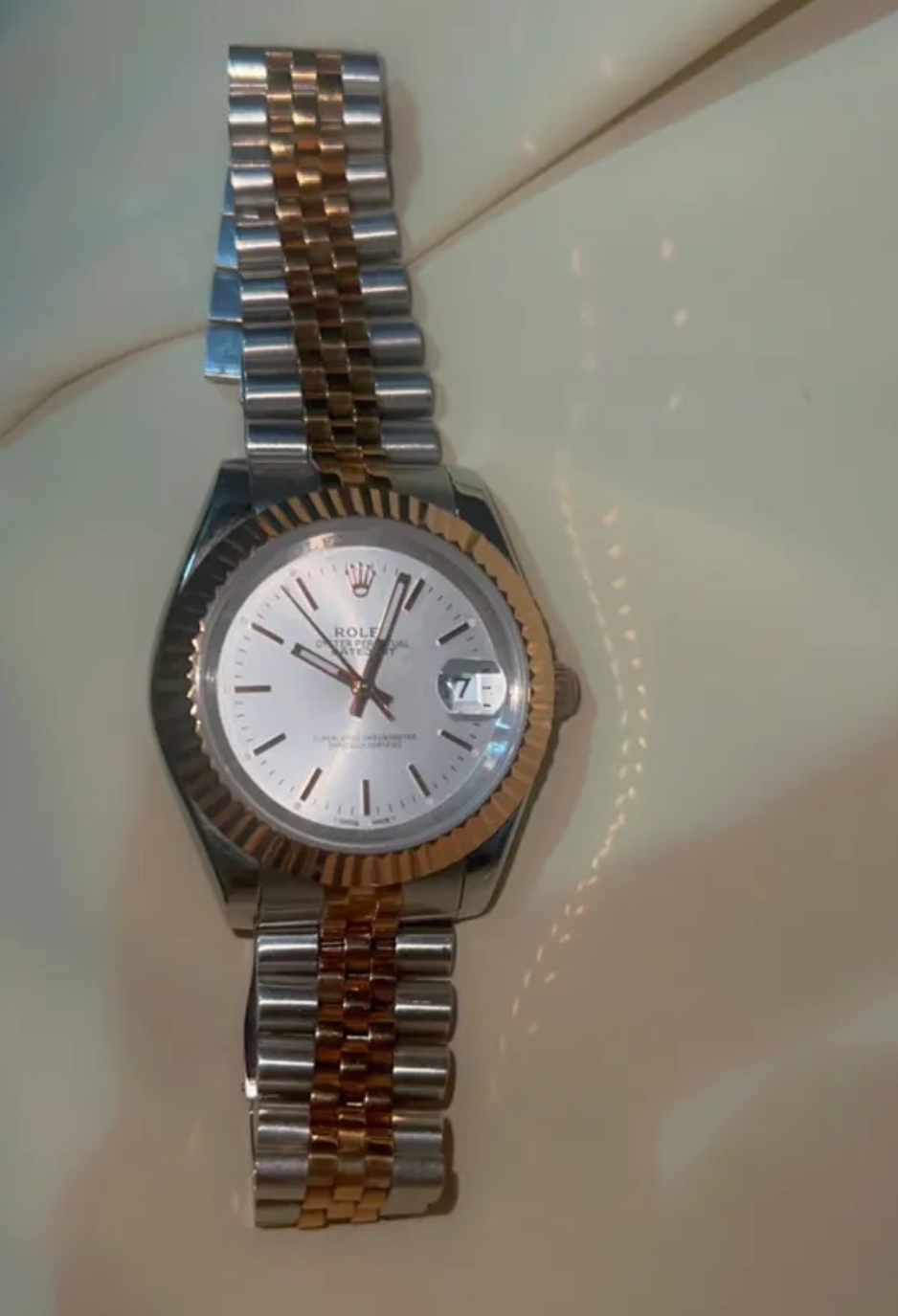 للبيع ساعه رولكس شبه جديدة