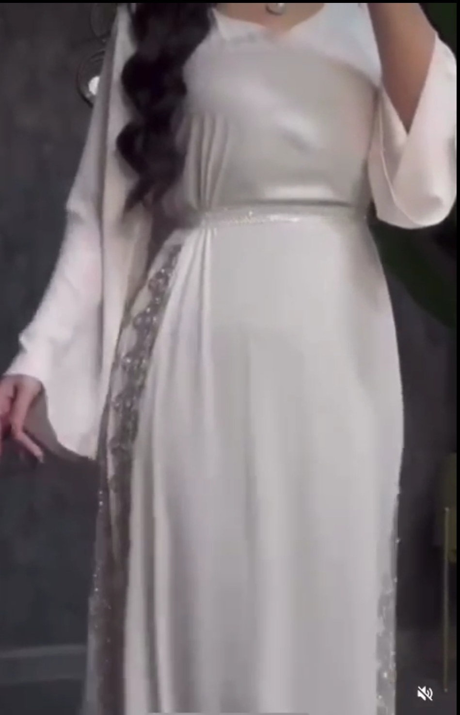 فستان جميل وراقي