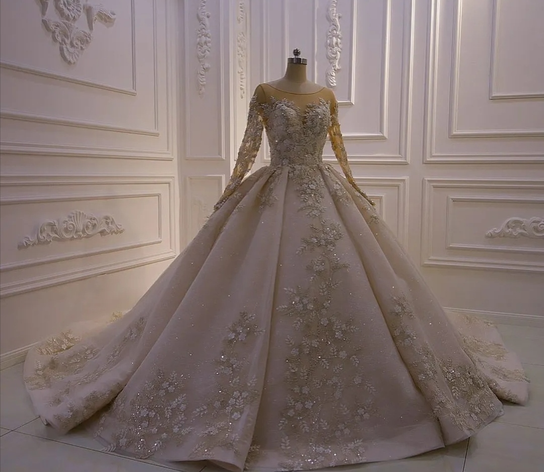 فستان ناعم مشغول يدوي