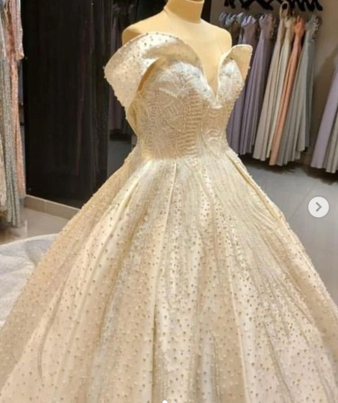 فستان زفاف