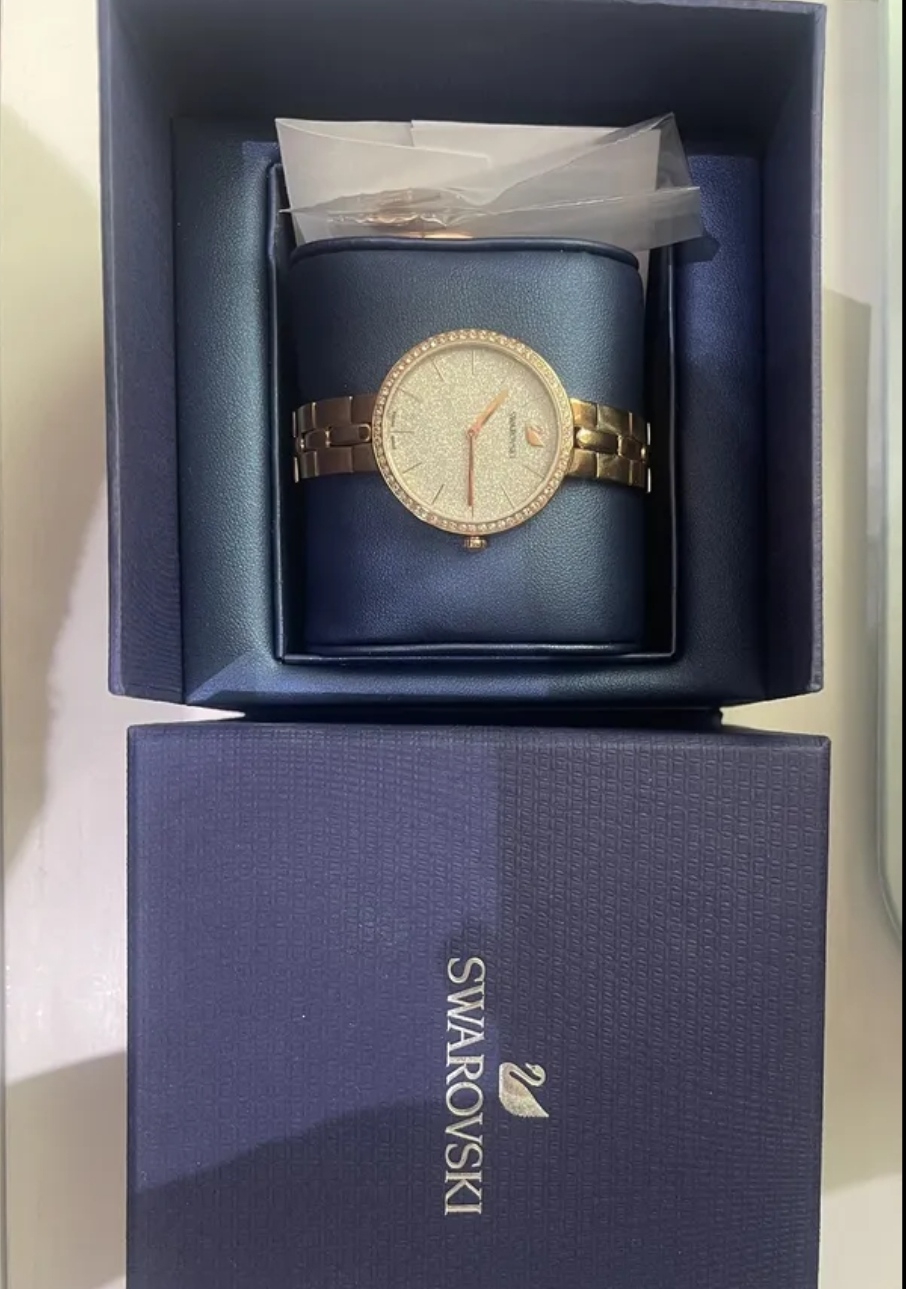 سوارفسكي جديدة مع كل مستلزماتها