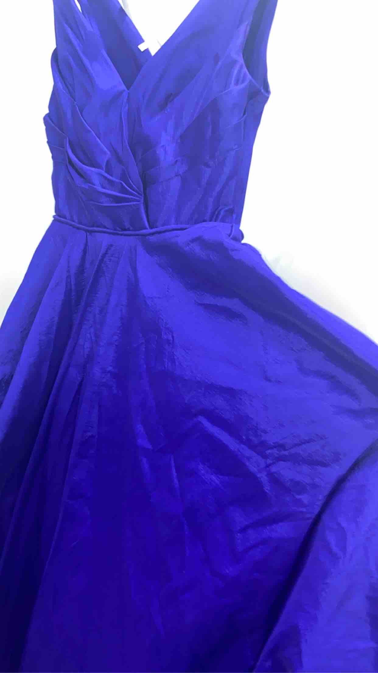 فستان ناعم وطويل لون كحلي