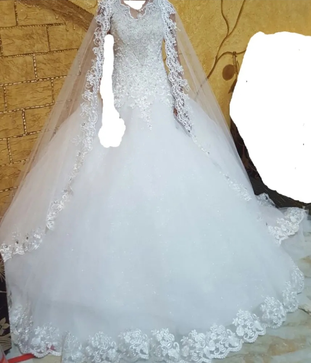 فستان للبيع