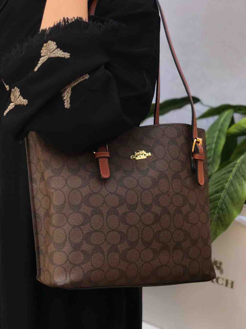 شنطه ماركه كوتش