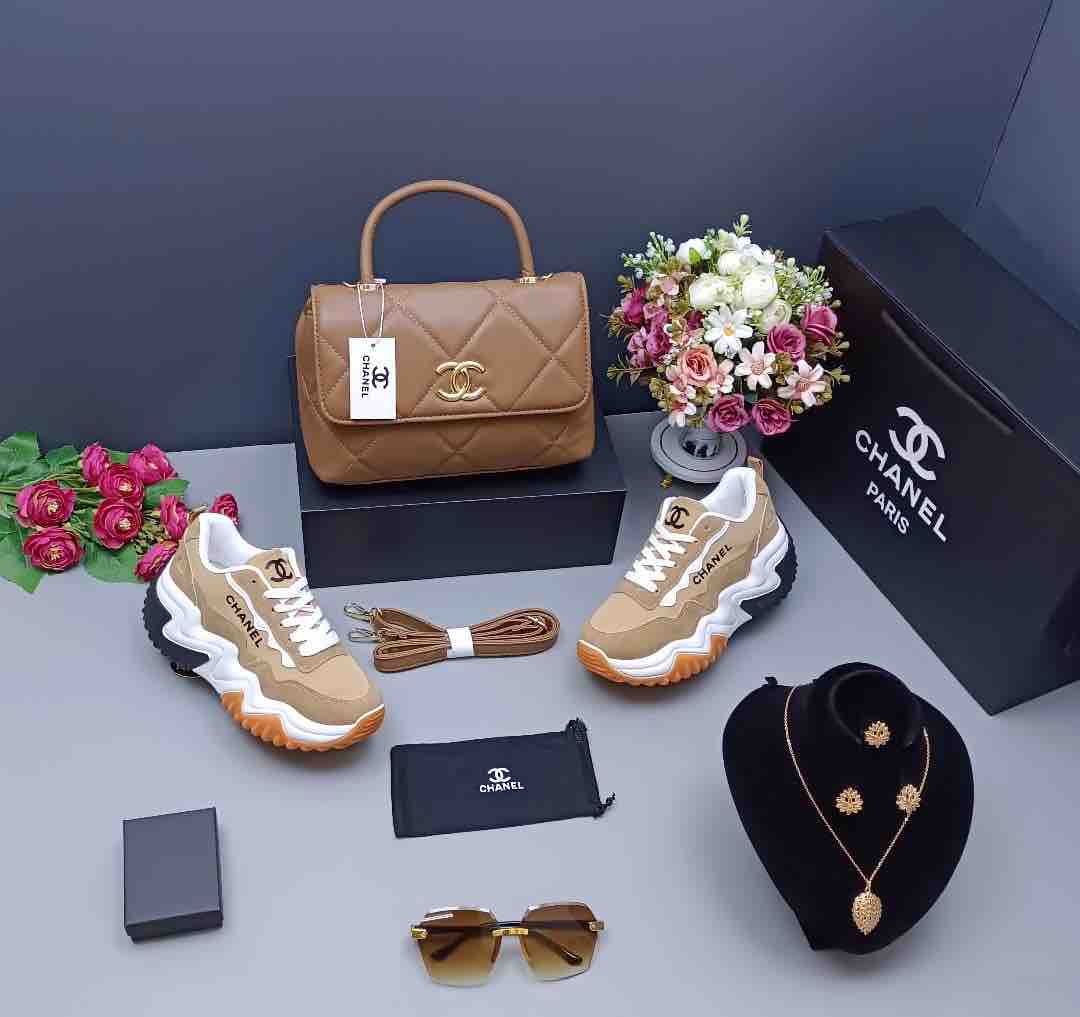 شنطه راقيه ماركه شانيل