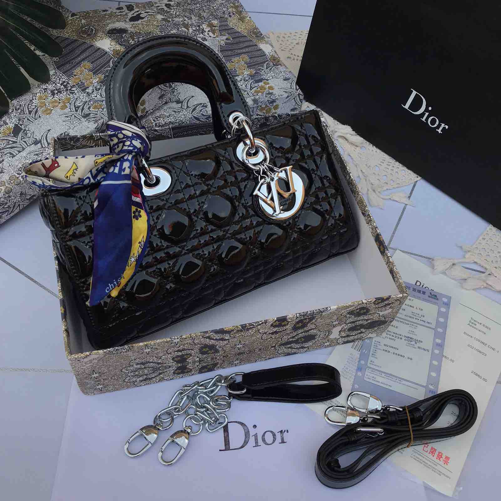 شنطه نسائيه ماركه ديور