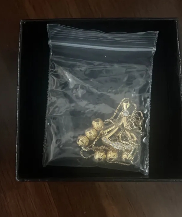 قلادة ذهب عيار 18 جديده