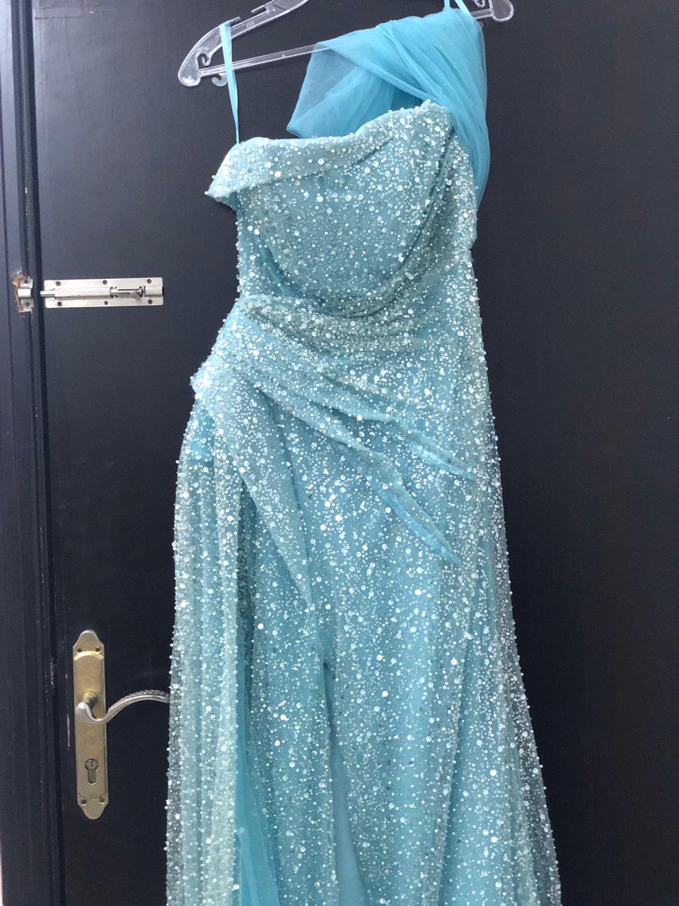 فستان زواج قابل للتفاوض واتس