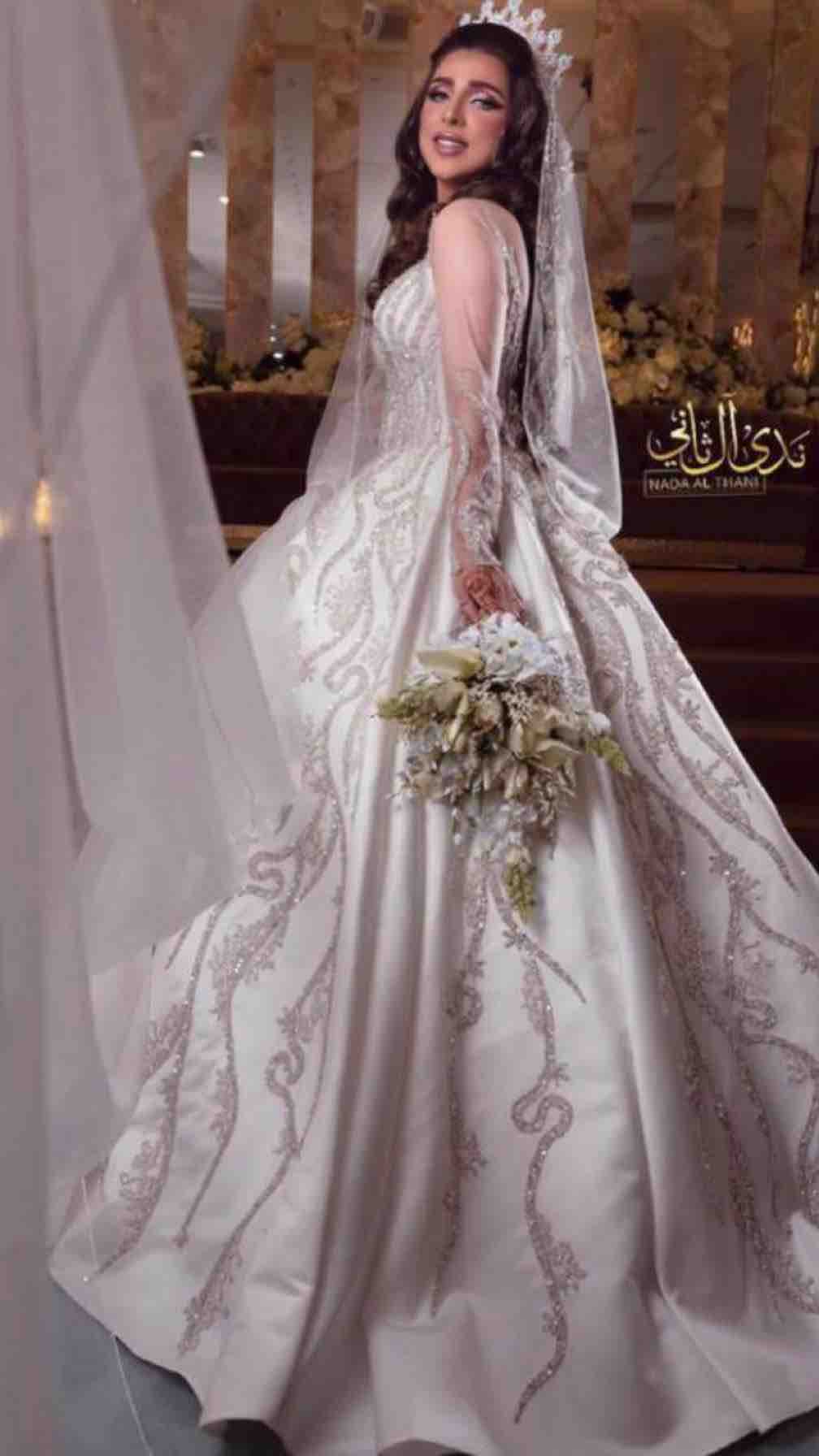 فستان من المصممه عبير فاشن