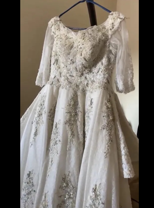 فستان اعراس جميل جداً