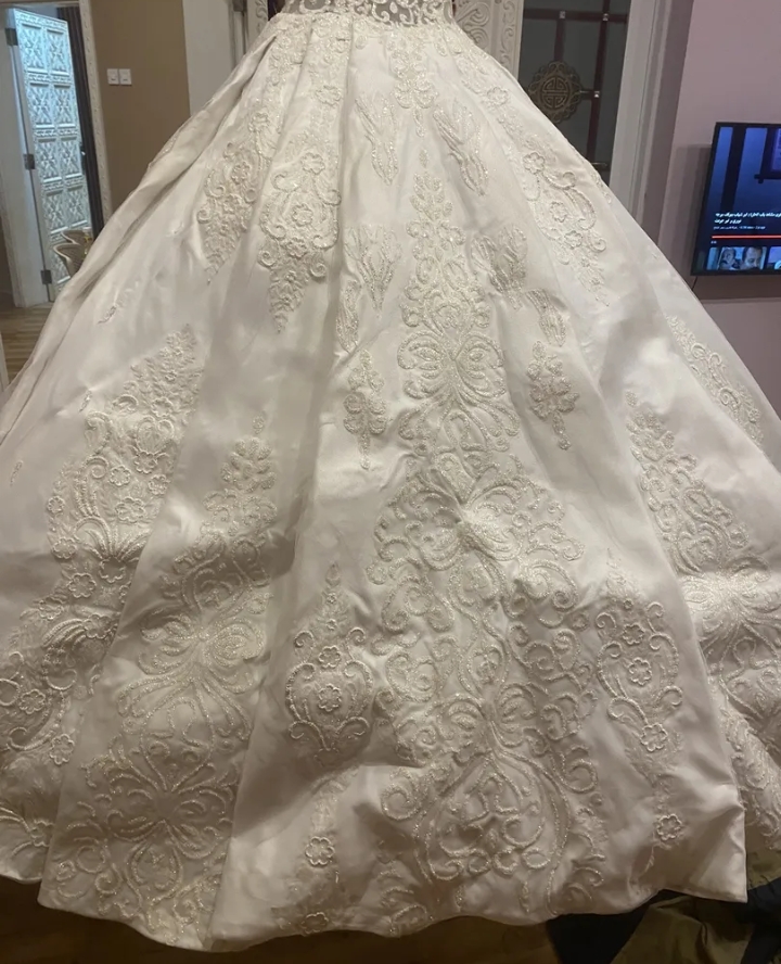 فستان عرس(للبيع)