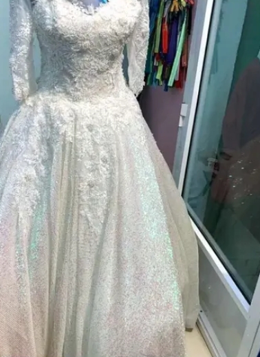 فستان زفاف للبيع جديد