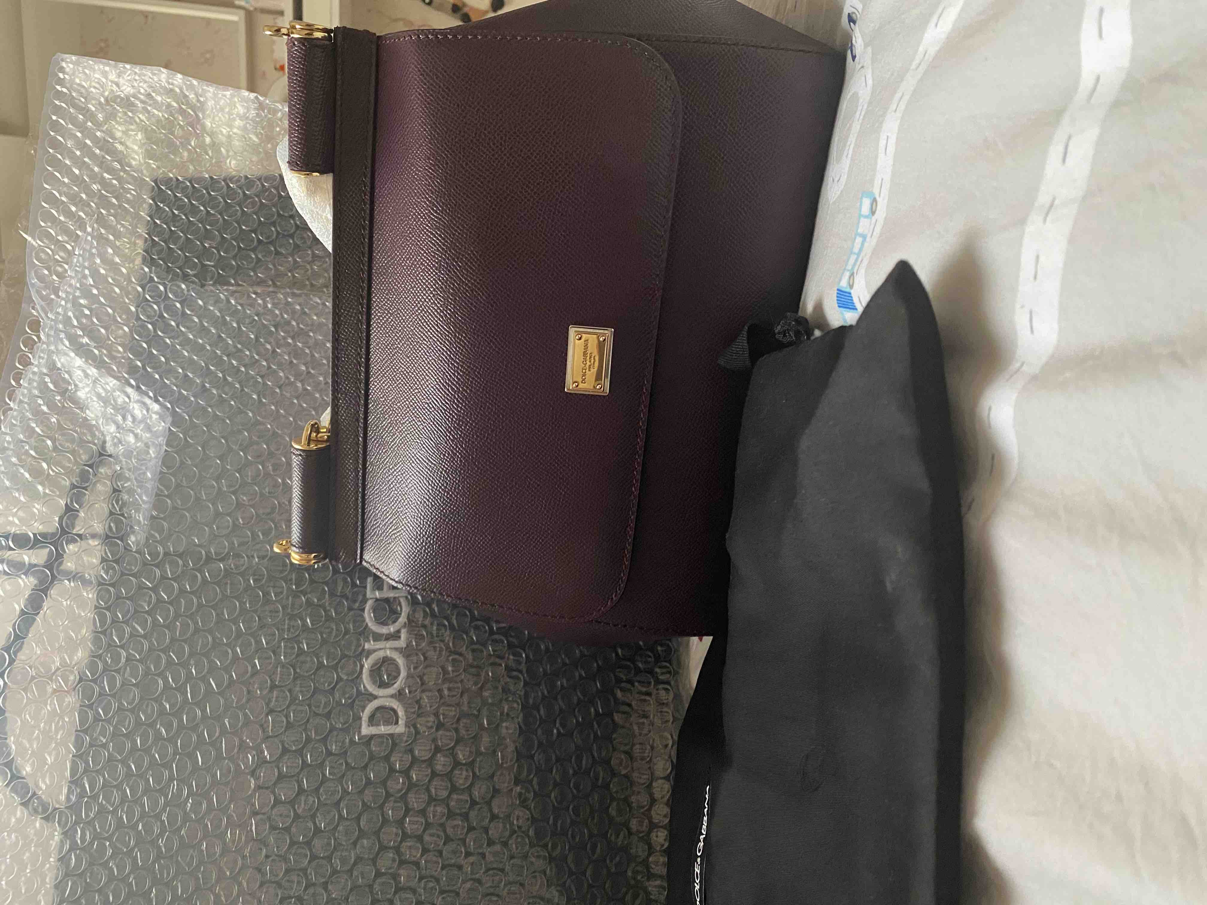 شنطة دولتشي سيسلي حجم ميديم